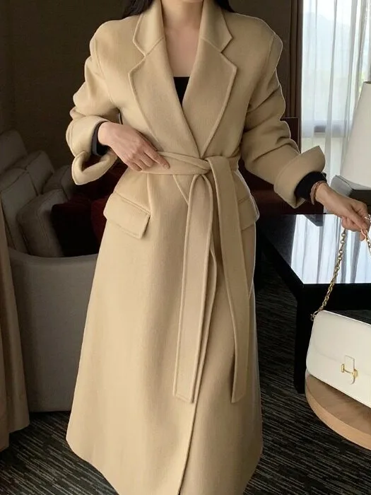 Elegant Long Coat Women's Fashionable High-End Feel Collar Buttoned Woolen Coat Chic Winter Item Commute Style Pure Color