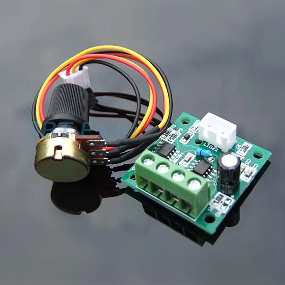 1Pcs T10 Low Voltage Speed Controller with Cable 1.8V 3V 5V 6V 12V 2A Micro 32x32x15mm PWM Pulse Width Speed Controller Board