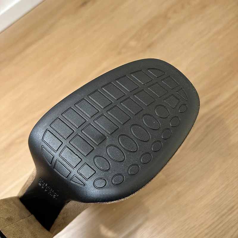 2026 Neue Herbst-Winter Retro Dicksohlige Hochhackige Damenstiefel mit Rückenreißverschluss Kurze Stiefel Modische Vielseitige Damenschuhe – Detail 22