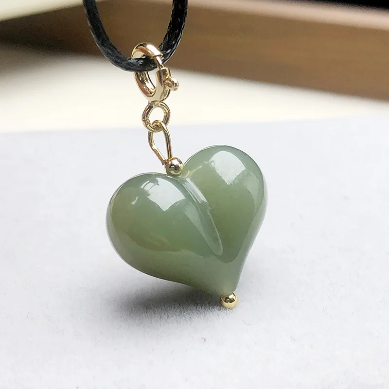 Natural Hetian Jade Peach Pendant Qinghai Jade Heart Pendant for Women, Jade Heart-Shaped Clavicle Chain Pendant 3