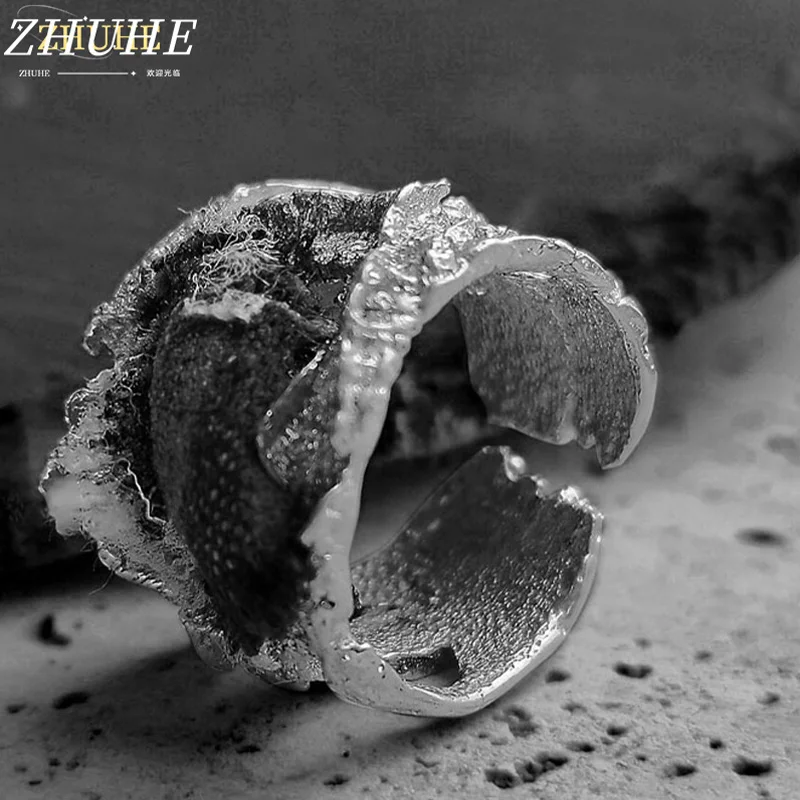 

ZHUHE A Futuristic And Androgynous Denim Spliced Open Ring Jewelry Accessory