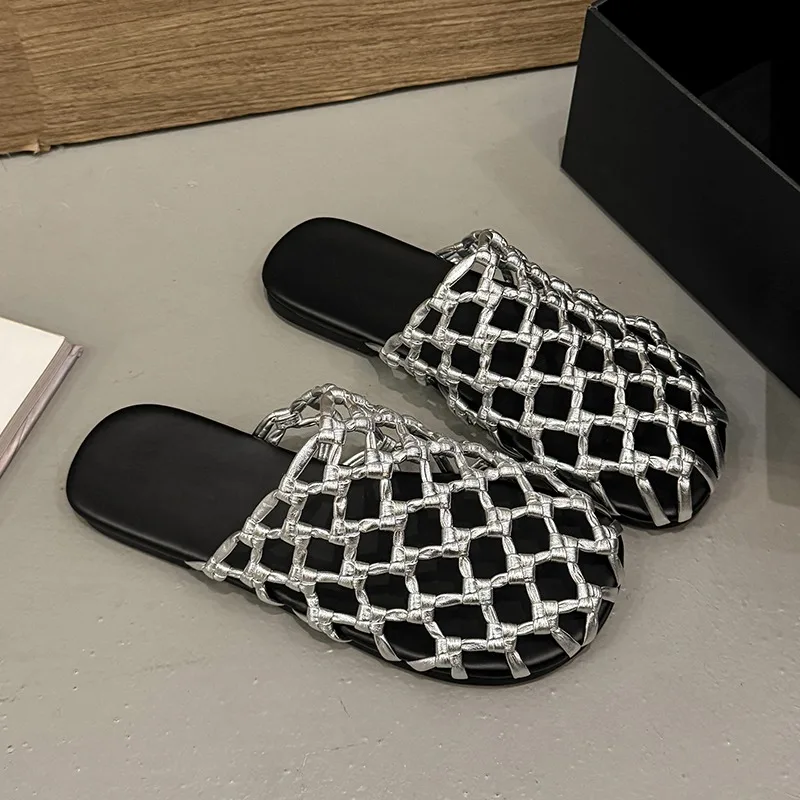 

2025 Summer Fashion Woven Outer Sandals Slip Baotou Women Wear Outer Slippers Lazy People Slip Versatile