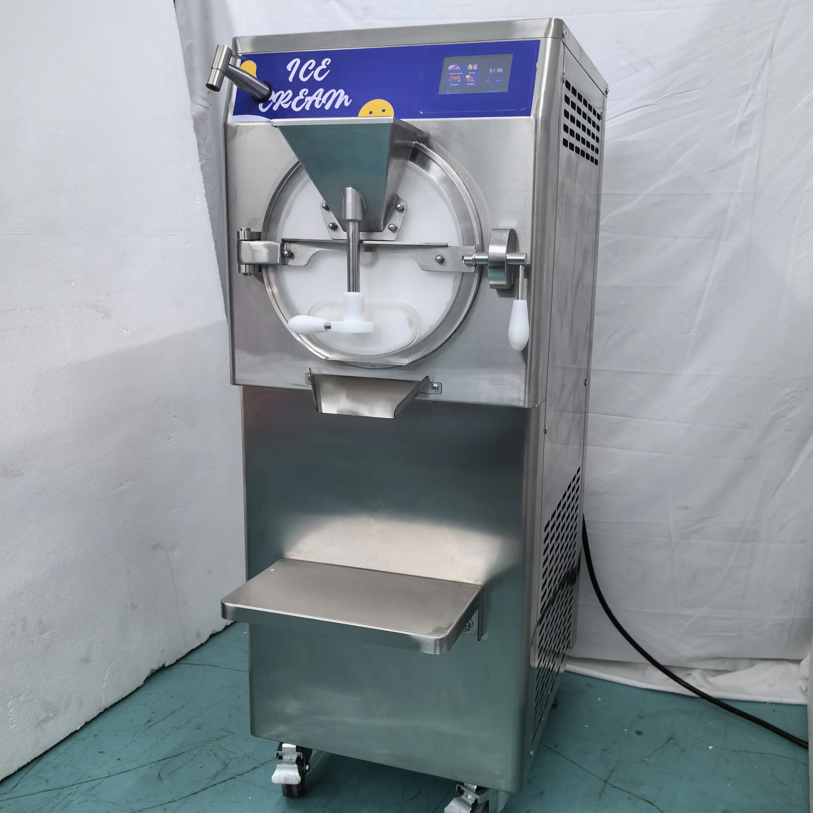 ماكينة صنع الآيس كريم الصلبة الأوتوماتيكية ، جودة عالية ، جيلاتي إيطالي لذيذ ، 16 لتر/ساعة ، صانعة الآيس كريم