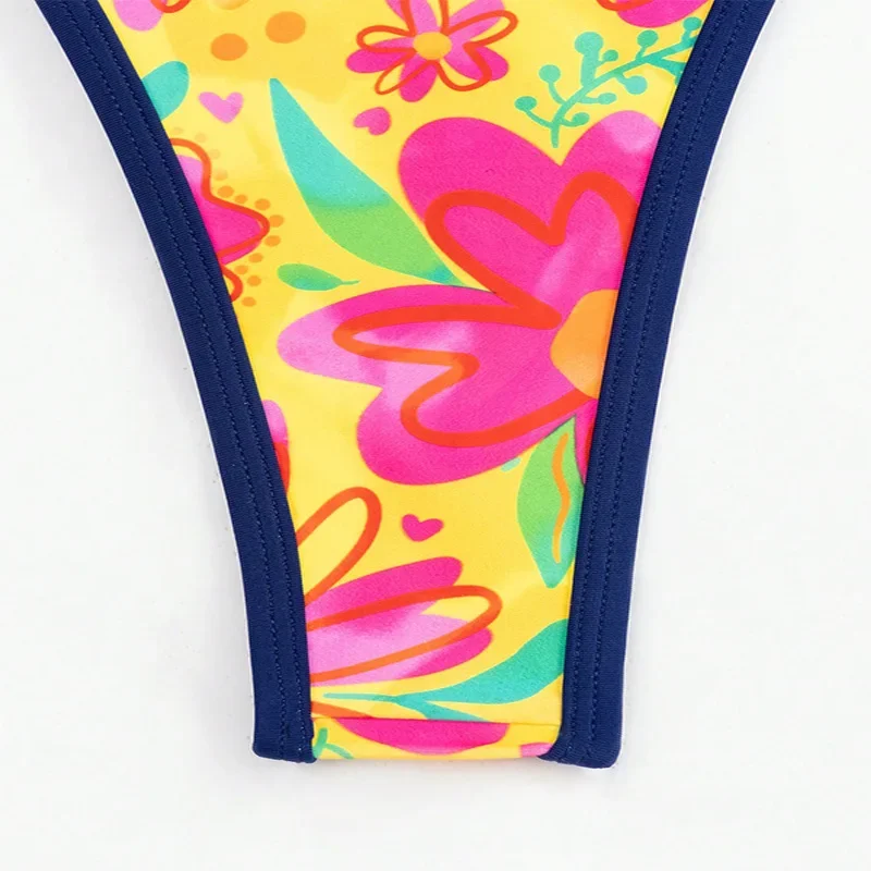 Conjunto de Bikinis con cuello Halter y estampado de flores amarillas, traje de baño Sexy con Tanga de dos piezas, traje de baño, trajes de playa