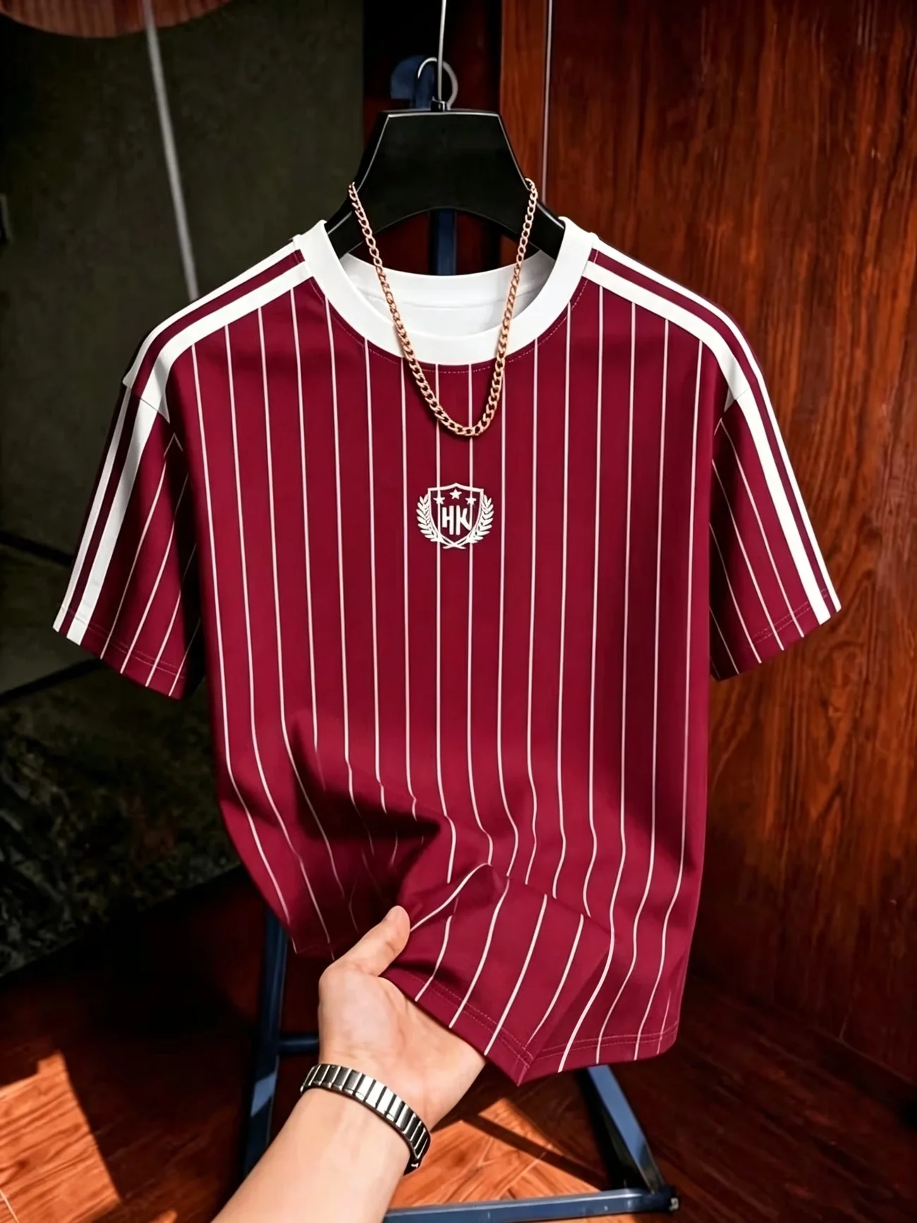 Men's Blue Vertical Stripe Short Sleeve T-Shirt Crew Neck Striped Tee With Emblem Print Casual Breathable Summer Top Fashion