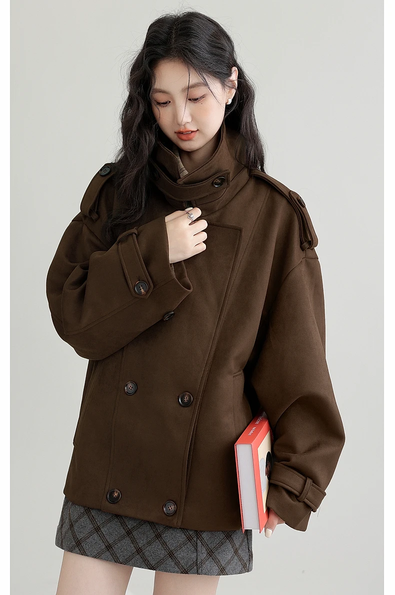 Damska kurtka kardigan zamszowa w kolorze kawy, zimowa, nowy design, niszowa, stójka, krótka, robocza, wiatrówka, modna.