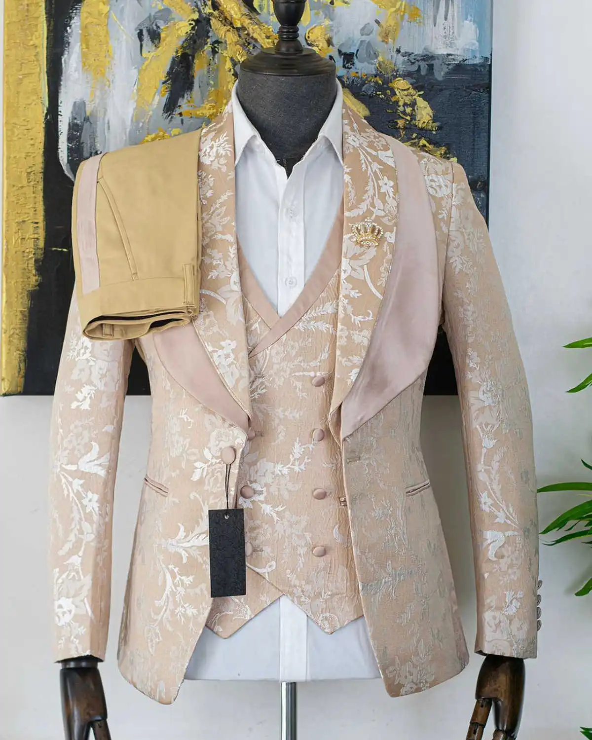 Designer Celebrity Mens Customized Tuxedos Appliques Shawl Lapel Groom Wear Dinner Prom Party Wedding Blazer 3 Pieces