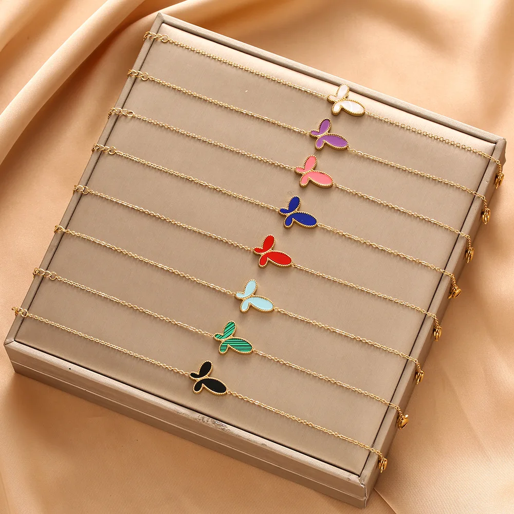

The multi-color oil-dripping butterfly bracelet for women is made of titanium steel, which is fashionable, versatile and elegant