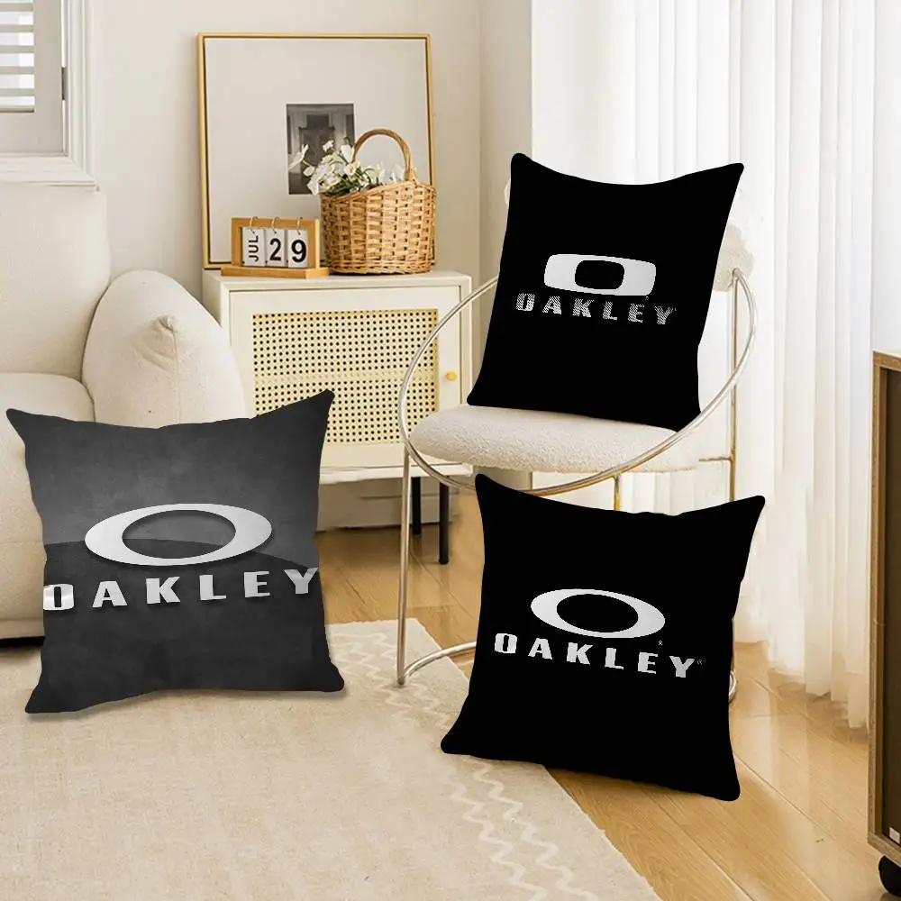 O-Oakley Sport-Lifestyle Maple Design Cushion Cover Happy Autumn Harvest decor Holiday Decorati Pillow Cover