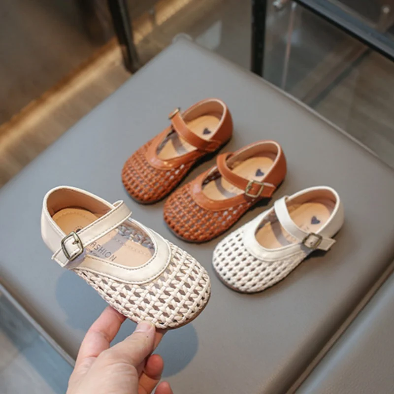Girls Solid Color Sandals Shoes Kids Breathable Hollow Out Flats 2026 Summer Children Casual Daily Non-slip Shoes