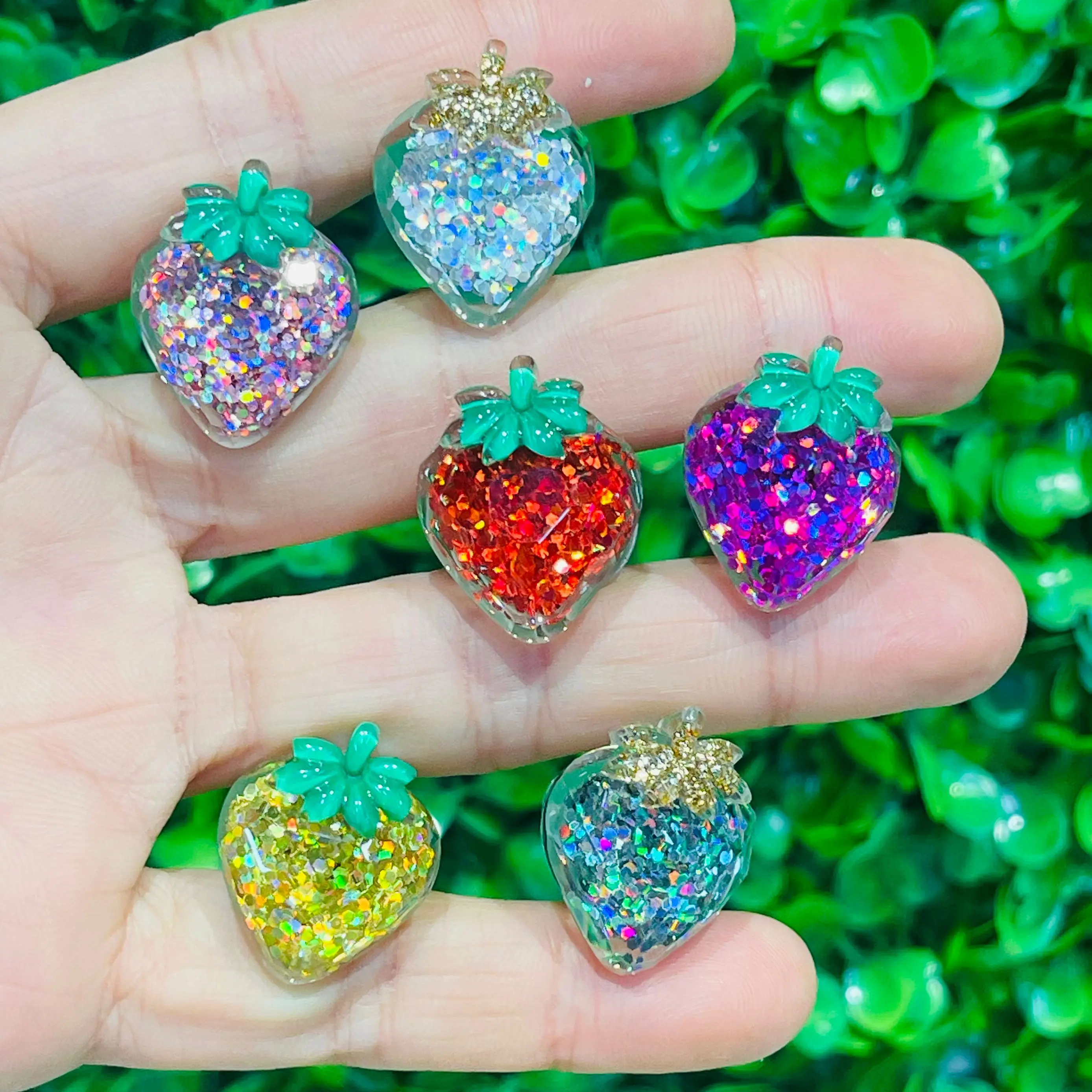 1-6Pcs Cartoon Sequins Strawberry Resin Shoe Charms Garden Shoes Button Decorations Hole Slipper Accessories For Clogs Pins 