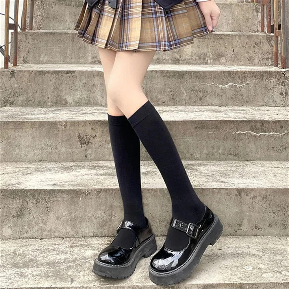 Calcetines largos hasta el muslo para niñas, medias hasta la rodilla, Color sólido negro y blanco, moda Kawaii Lolita