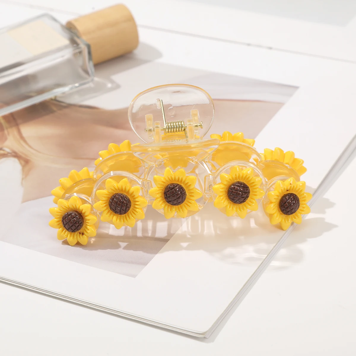 Flower Hair Claw for Women Cute Sunflower Hair Clip Girls Fashion Daisy Hair Claws Korean Exquisite Hair Accessoires