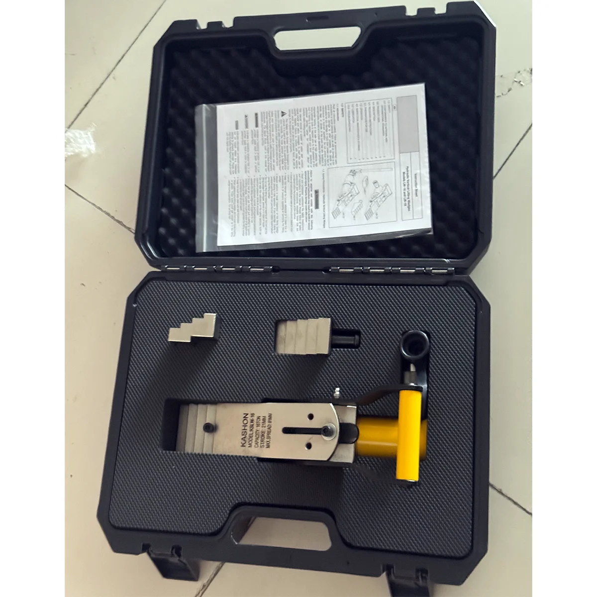 

LW-16 16 Ton Hydraulic Spreader Hydraulic Lifting Dev ice