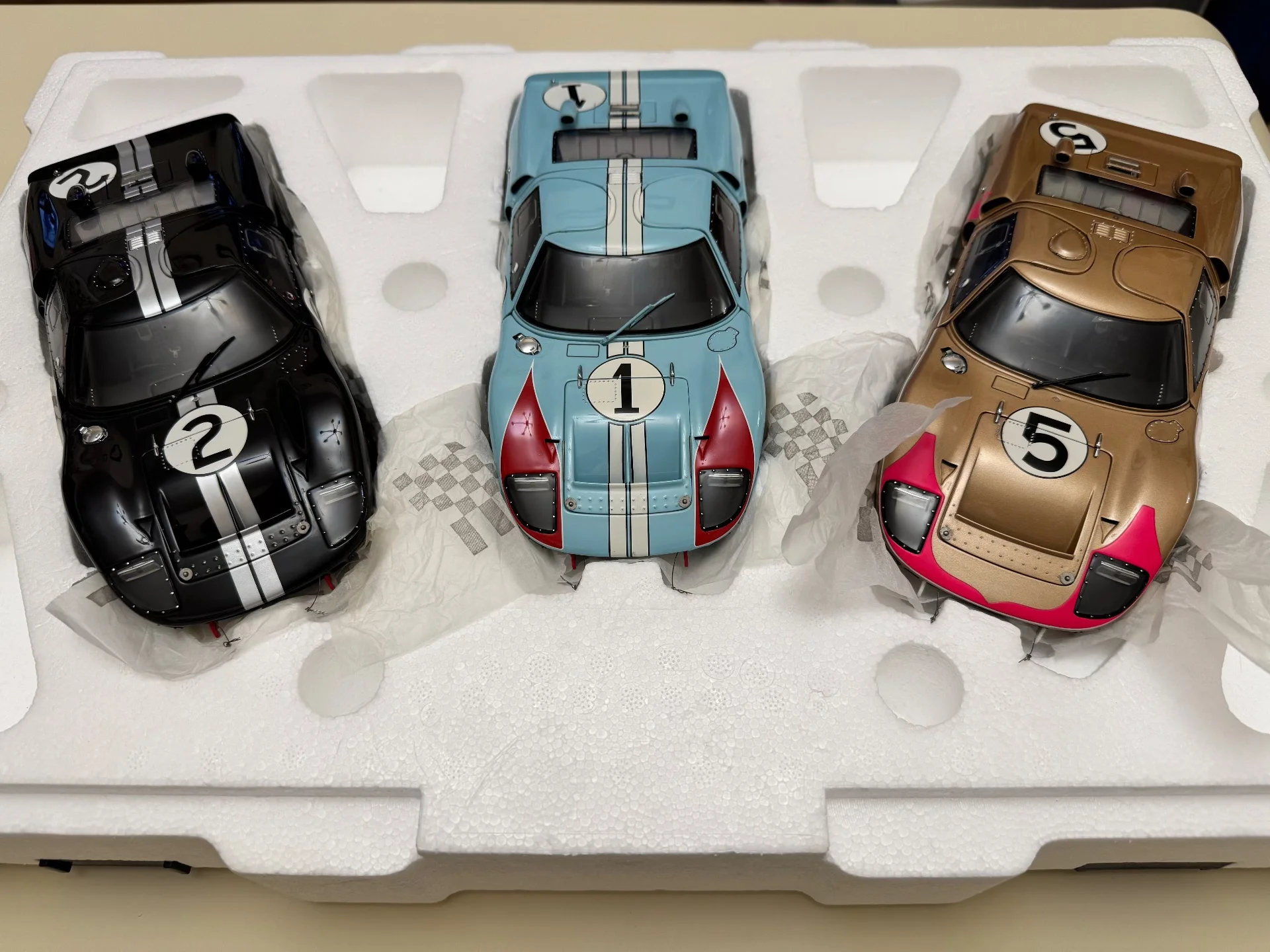 Exoto 1:18 GT40 Three Car Package Simulation Limited Edition All Open Alloy Metal Static Car Model Toy Gift