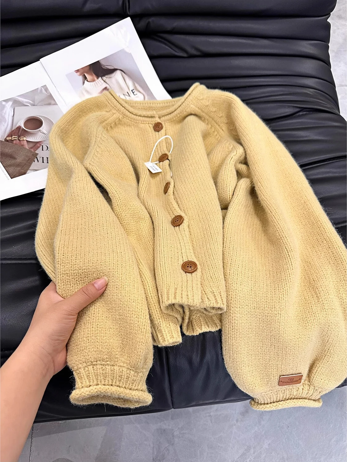 

Korean Sle Simple Retro Cuffed Button Sweater Cardigan Women's Loose Casual Versatile oulder Sve Knitted Outerwear Aut...
