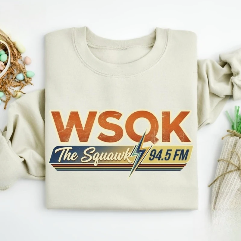เสื้อสเวตเชิ้ตวินเทจสำหรับฤดูใบไม้ร่วงและฤดูหนาว Wsqk The Squawk 94.5 Fm สินค้าของแท้จากวิทยุย้อนยุค ของขวัญ เสื้อแขนยาวให้ความอบอุ่น แมทช์กับเสื้อฮู้ดได้