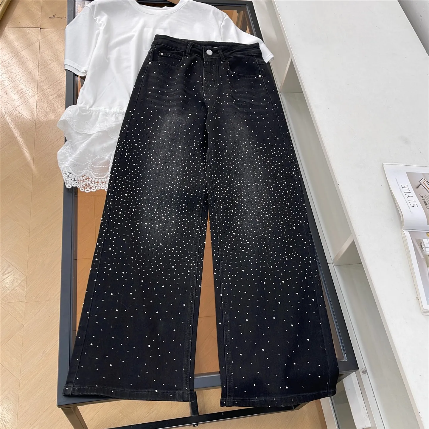 High Waist Shiny Rhinestone Decorated Wide Leg Jeans for Women in Black Grey New Arrival Spring Fashion Casual Standard Fit
