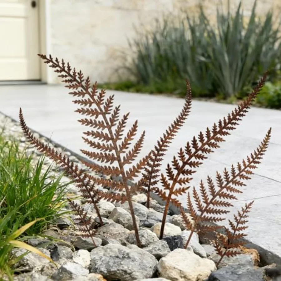 7-Pack Decorative Metal Garden Stakes, Rustic Fern Outdoor Yard Art Weather-Resistant Metal, Vintage Rust Finish, Mixed Size Fe