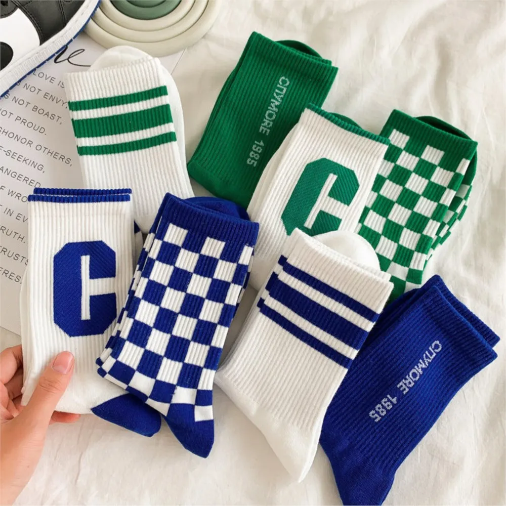 Checkerboard student ins trend socks autumn and winter long tube sports socks.