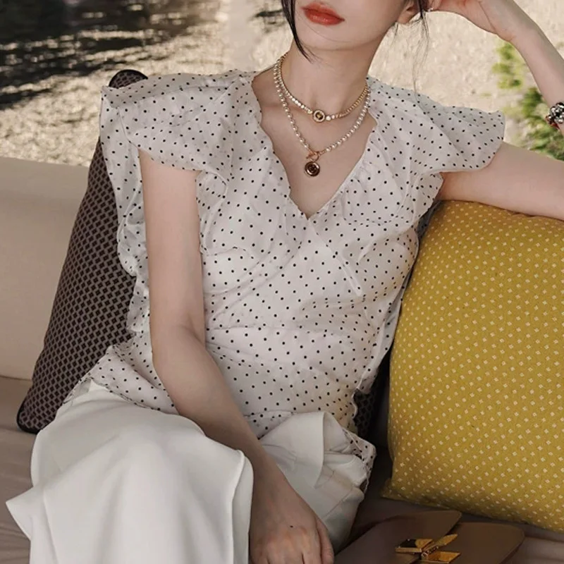 

2025 French-style Vintage Batwing Sleeve Polka Dot V-neck Chiffon Blouse Top
