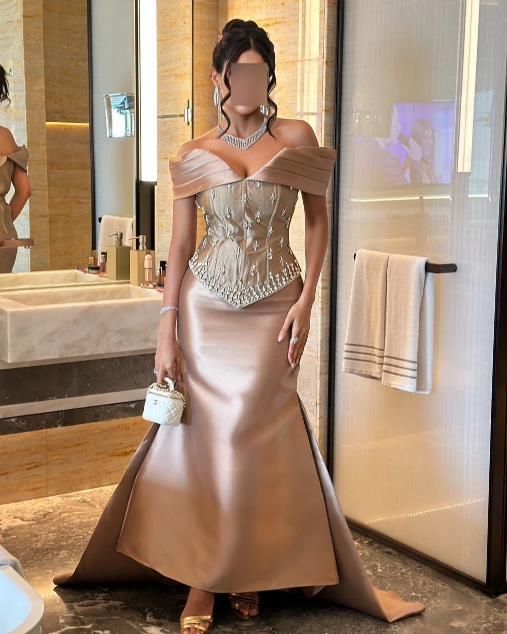 Customized Elegant Formal Charmeuse Rhinestone Pleat Mermaid Off-the-shoulder Long Dresses Bespoke Occasion Dresses Modern Style