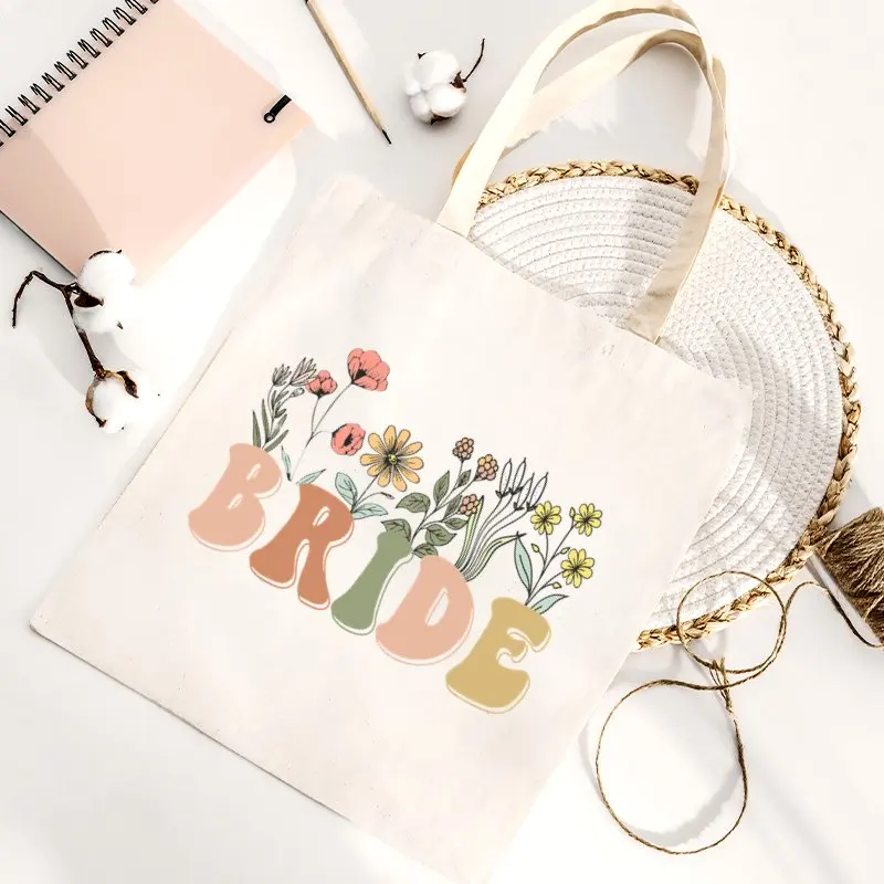 1pc of 2D Flat Printed Tote Bag for Brides Featuring Wildflowers – Spacious, Made of Sturdy Polyester, a Chic Bridal Present Ide