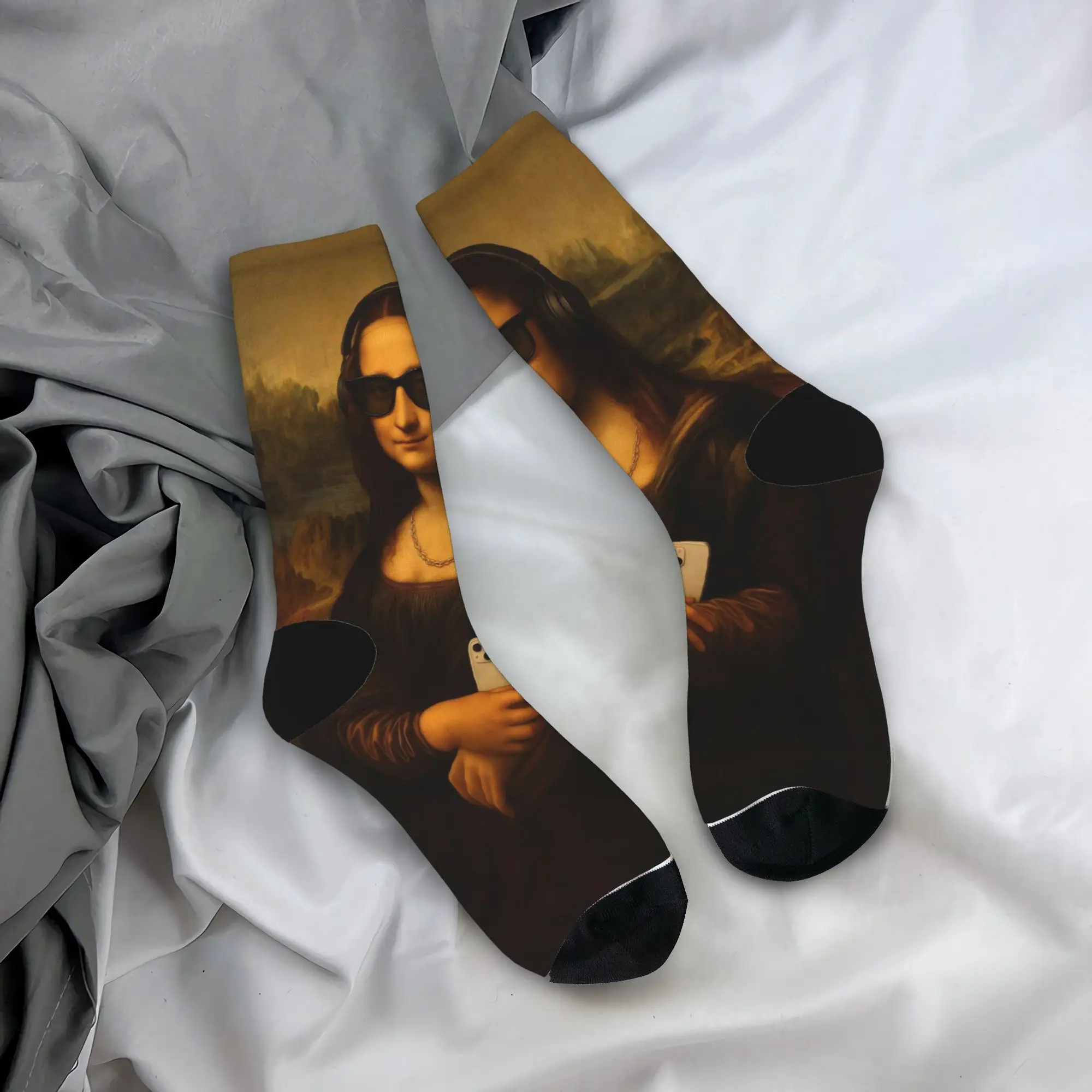 

Cool DJ Mona Lisa Funny Modern Art Socks Trendy Stockings Autumn Anti Bacterial Men Socks Soft Design Running Socks
