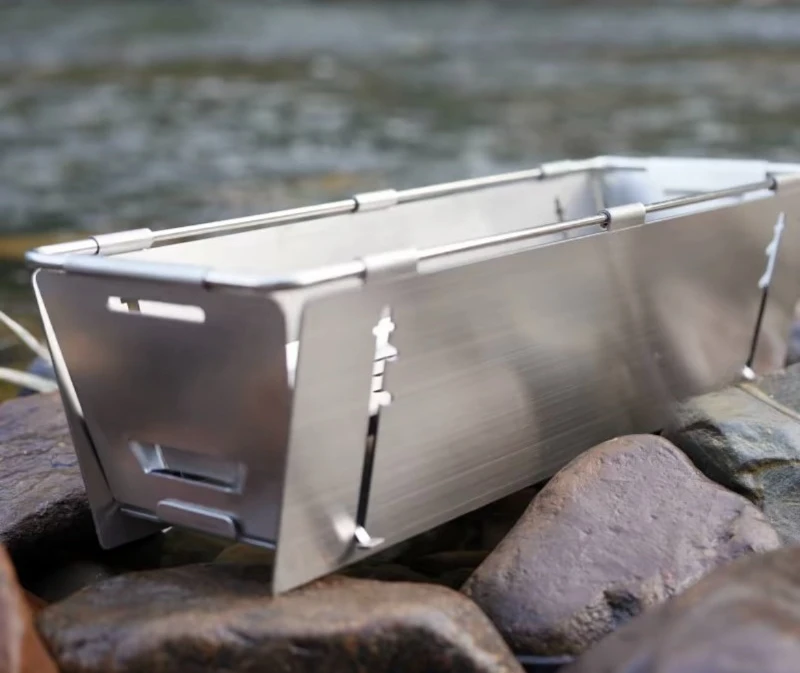 Open-close stainless steel folding barbecue grill - a user-friendly outdoor charcoal grill and barbecue rack.