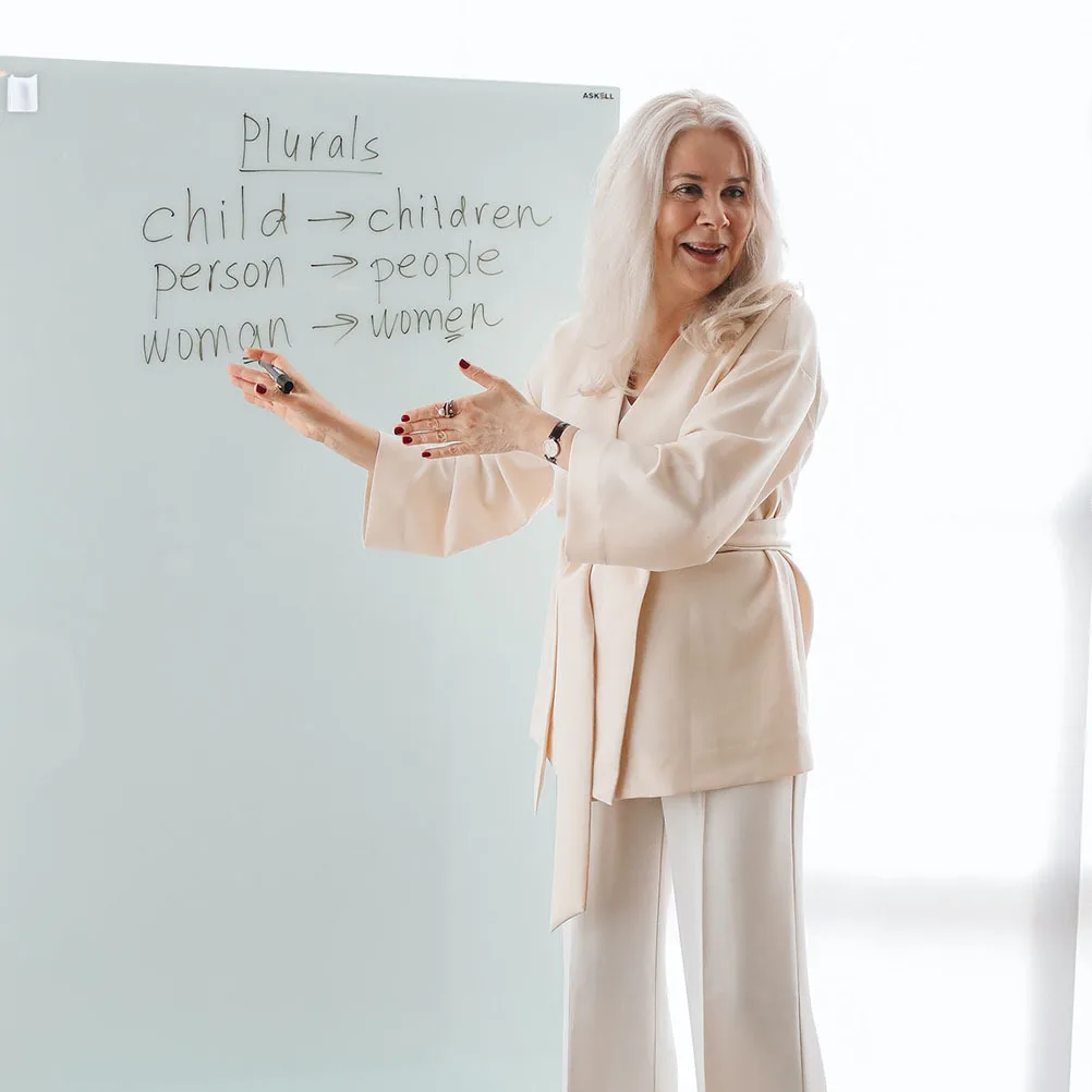 

125 шт., портативный зажим для ручки, прочная клейкая пластиковая пряжка для ручки для школы, офиса, канцелярские принадлежности, пластиковый держатель для карандашей