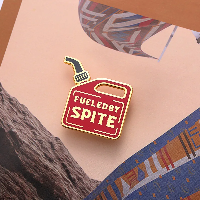 English Letter Brooches Red Oil Bottle Pattern Metal Badges Small Gifts Wholesale Bag Pins for Caps Backpack Pin Lapel Brooch