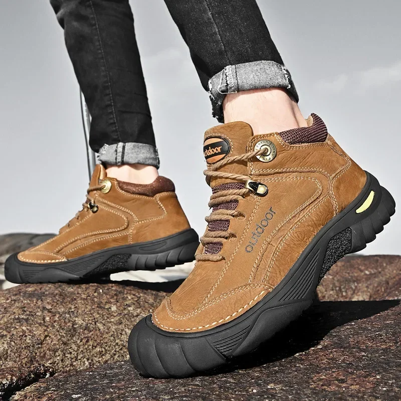 Classics Outdoor Men\'s Boots Genuine Leather Winter Shoes Fashion Leisure Mountain Trekking Boots Retro Men Shoes 2024