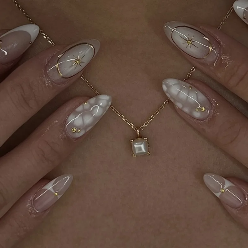 

24Pcs Mid-length French Almond Press on False Nails 3D Gilding Design Manicure Tips White Smudge Pattern Wearable Fake Nails Art