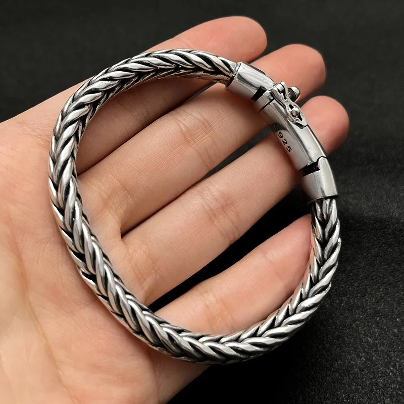 ヴィンテージ手作り編み込みブレスレット、滑らかな磨き仕上げ、レトロなアンティーク加工デザイン、ミニマルでおしゃれなギフトジュエリー