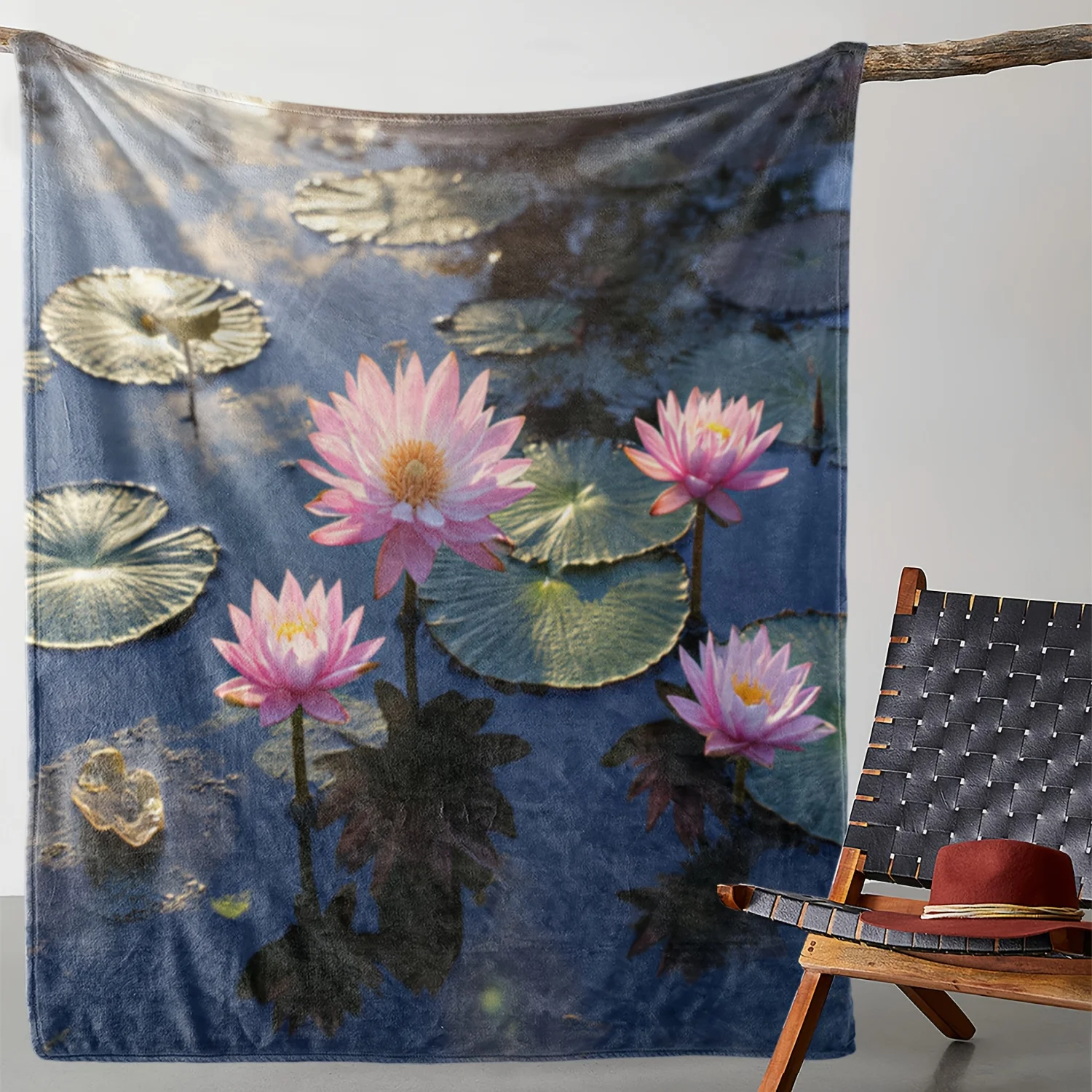 1pc Vintage Floral Print Flannel Blanket - Soft  Polyester, Pink for Lotus & Green Leaves Design, All-Season Cozy Throw for