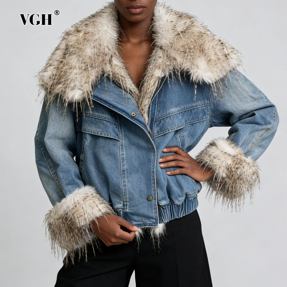 

VGH Design Sense Trend Plush Jackets For Women V Neck Long Sleeve Spliced Folds Autumn Chic Warm Denim Jacket Female Fashion New