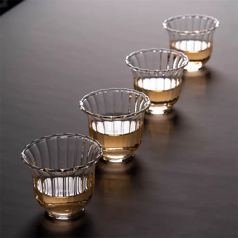 Japanese Style 2Pcs/Lot 100ML Petal Shape Glass Kung Fu Teacup Heat Resistant Tea Set Tea Cup Tasting Sake Wine Cup