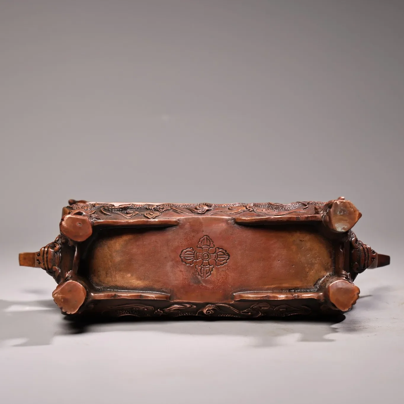 

8"Tibetan Temple Collection Old Bronze Mosaic Gem Dragon pattern Ruyi Ear Square Shape Incense Burner Amass wealth Ornaments
