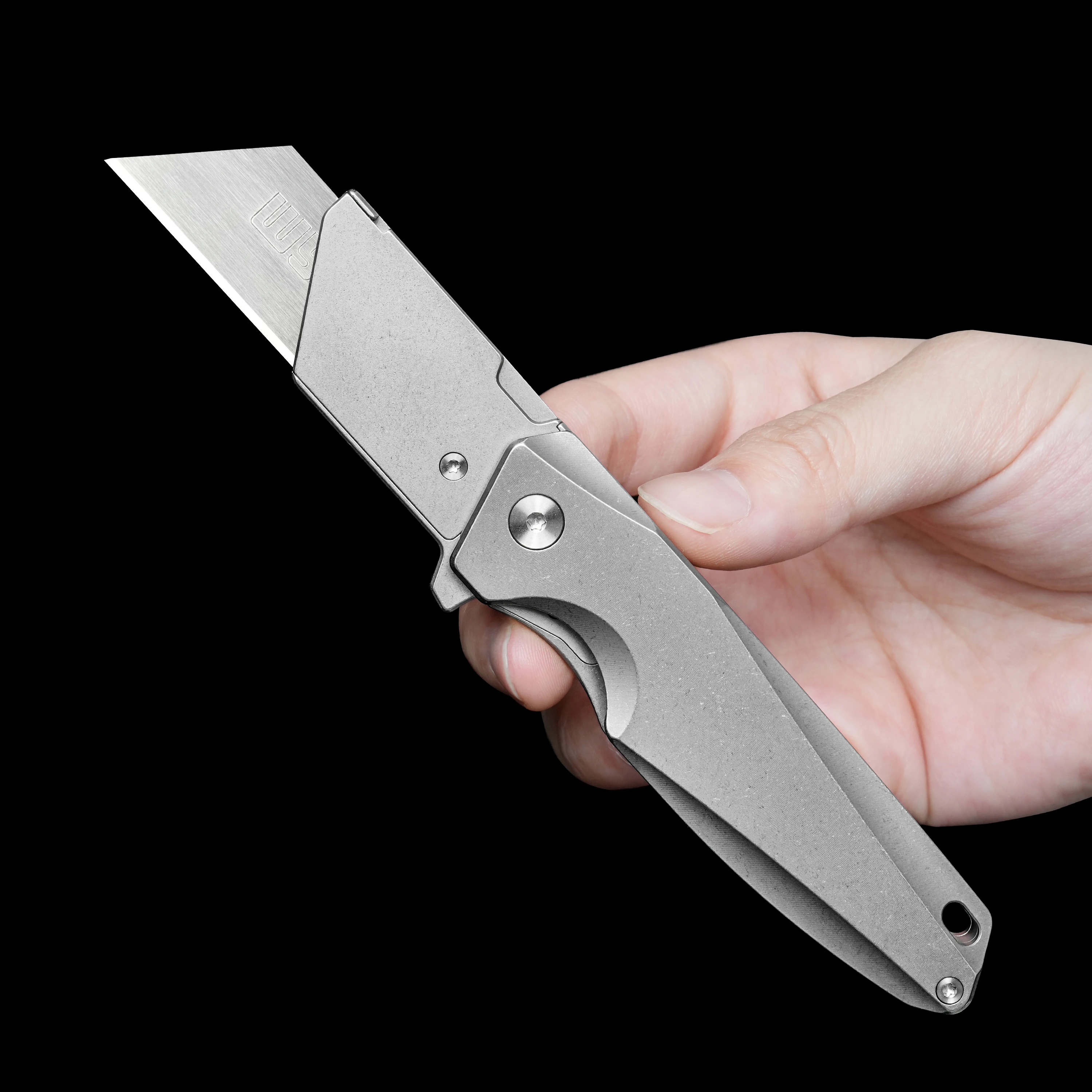 TGZUO Titanium Alloy Folding Utility Knife Unpacking Outdoor Cutting tool Multifunctional stone washing Handle With 10 Blades - Image 3