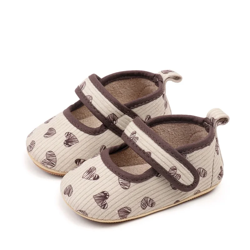 영유아 여아 메리 제인 플랫, 클래식 하트 프린트 공주 원피스 신발, 미끄럼 방지 신생아 침대 신발