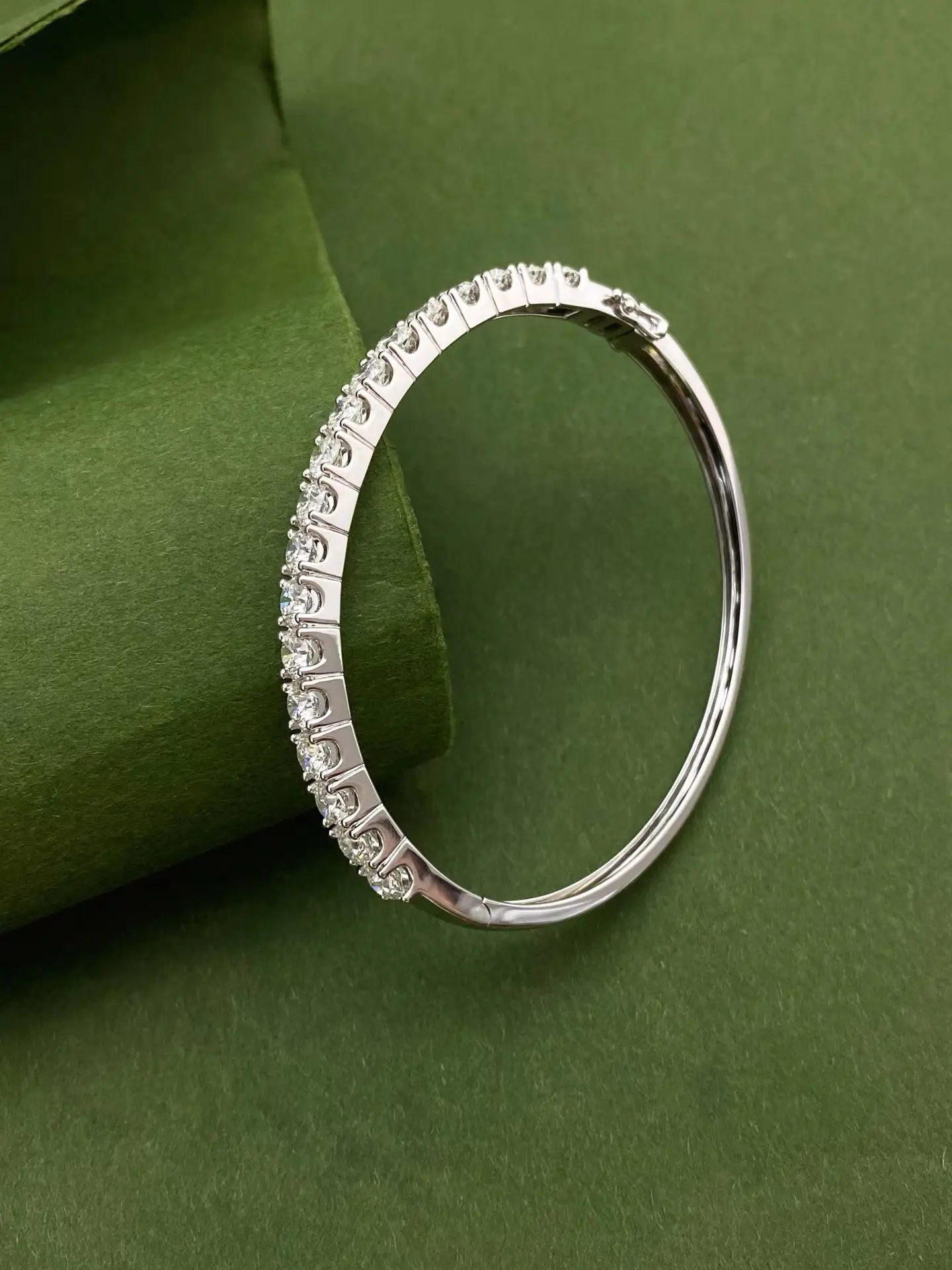 HPHT Lab-Grown Diamond Semi-Diamond Bracelet, 0.3CT Bull Head Four-Prong Diamond Bracelet, 18K Gold Solid Gold Platinum Jewelry