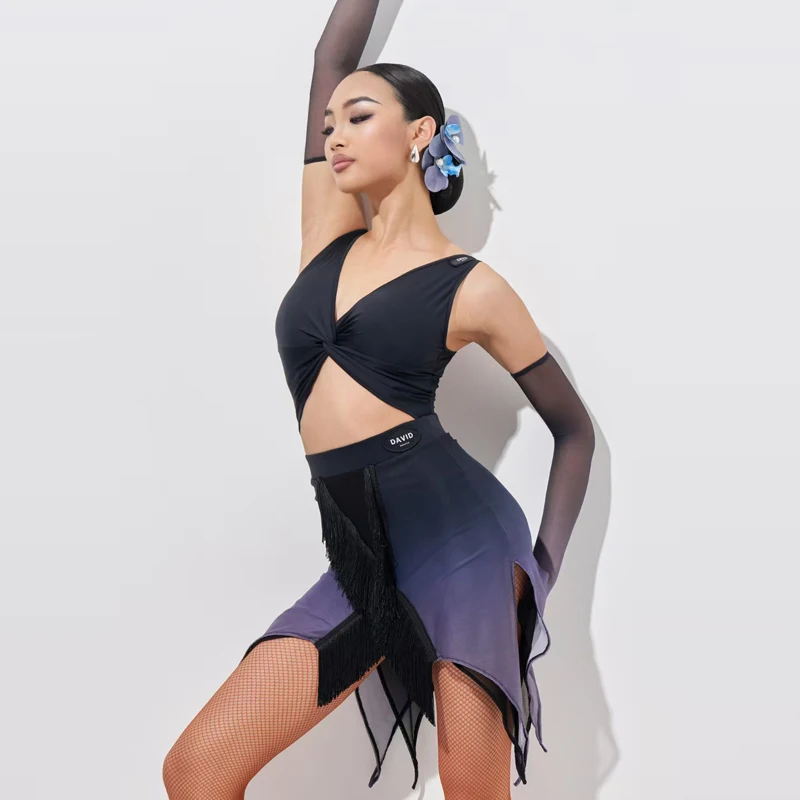 Moda Adulti Abbigliamento da ballo latino per le donne Concorso di ballo latino Costume Sexy Top corto Gonna irregolare Abiti di scena DW245
