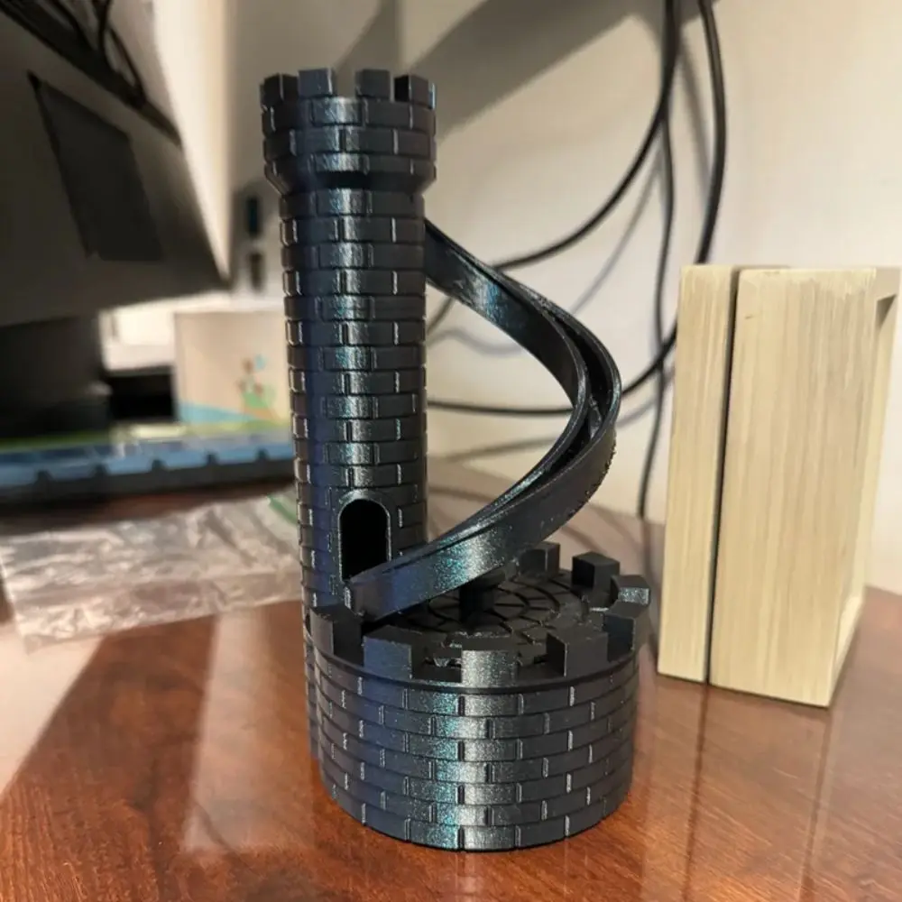 PLA Castle Slide Münzaufbewahrungsbehälter Modell Große Kapazität Castle Tower Sparschwein Spirale 3D-gedruckte Rollturm-Spardosen