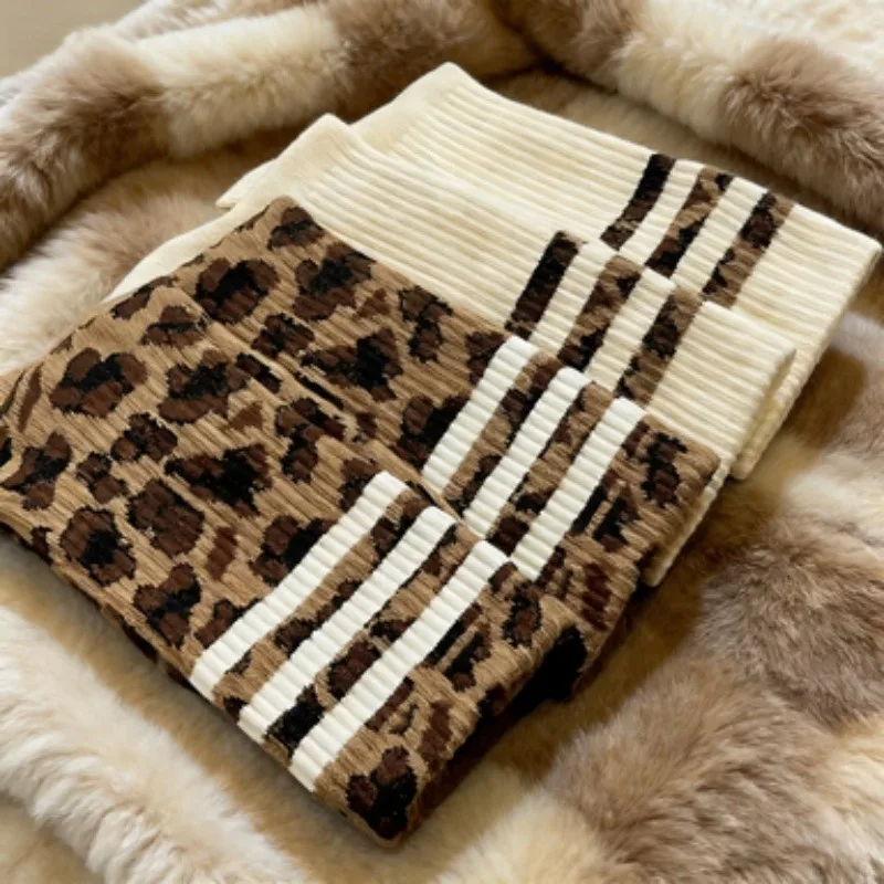 6pcs (3pairs) fashionable leopard print sports round neck socks - suitable for daily outdoor casual wear, trendy striped high slit autumn and winter long socks, women's socks.