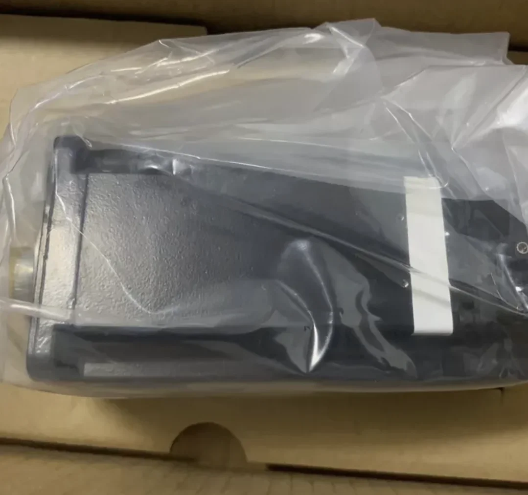 

Brand New SGMAS-06A2A21 Servo Motor Original Genuine，In Stock，Fast shipping，SGMAS 06A2A21