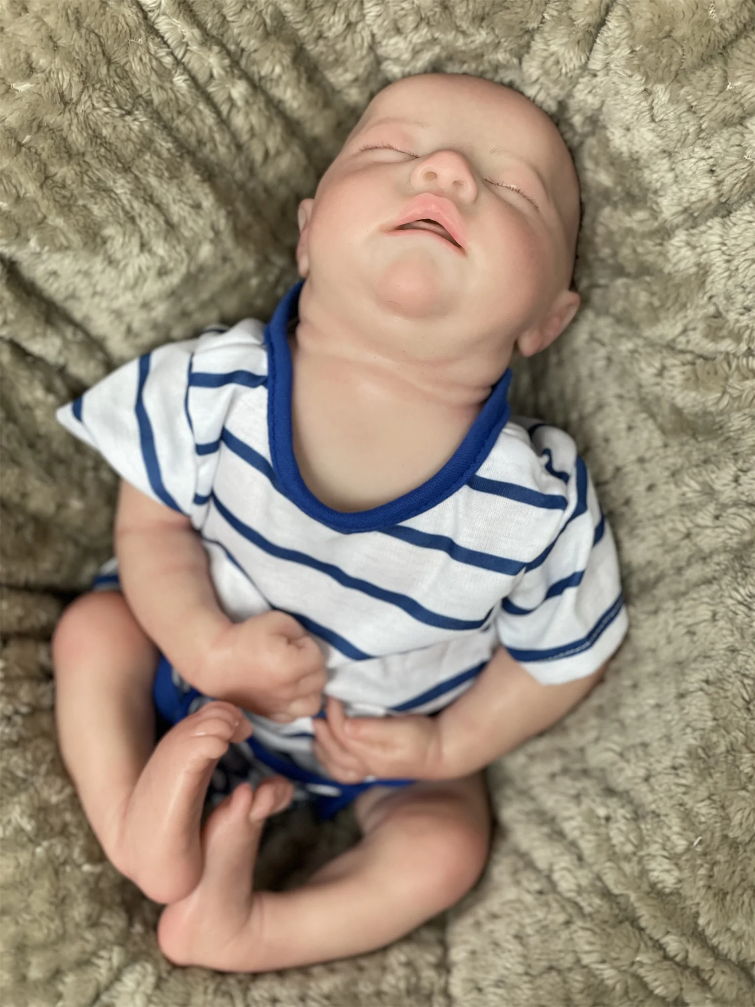 Can Open Mouth 2Styles 40CM Levi Silicone Boy Doll With Painted Bald Very Soft Touch Feeling Flexible Bebe Reborn Doll For Kids