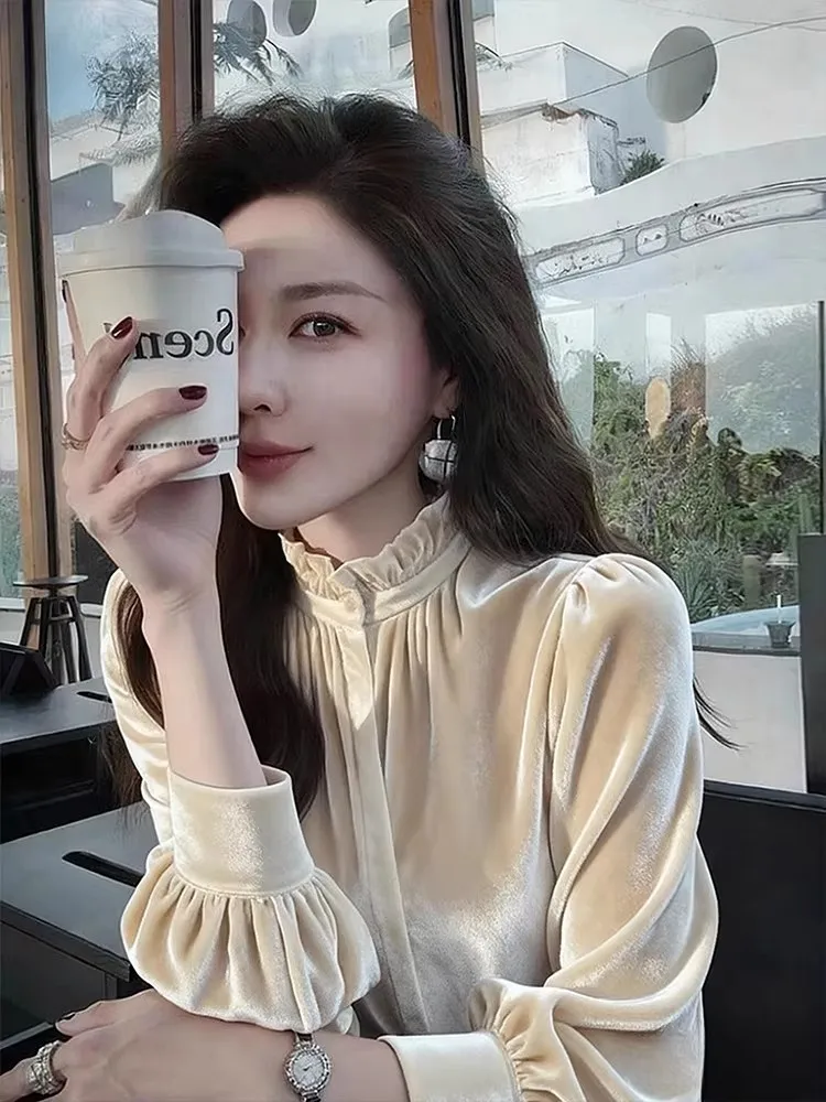 

Элегантная бархатная рубашка женская бежевого цвета, приталенный топ в модном французском стиле, свободный крой, с длинным рукавом, повседневная одежда для осени