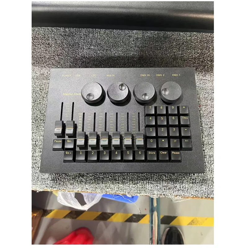 Portable DMX Mini MA2 Stage Lighting Controller with 28 Buttons 8 Faders 4 Encoder-for Fresnel Lights Configuration