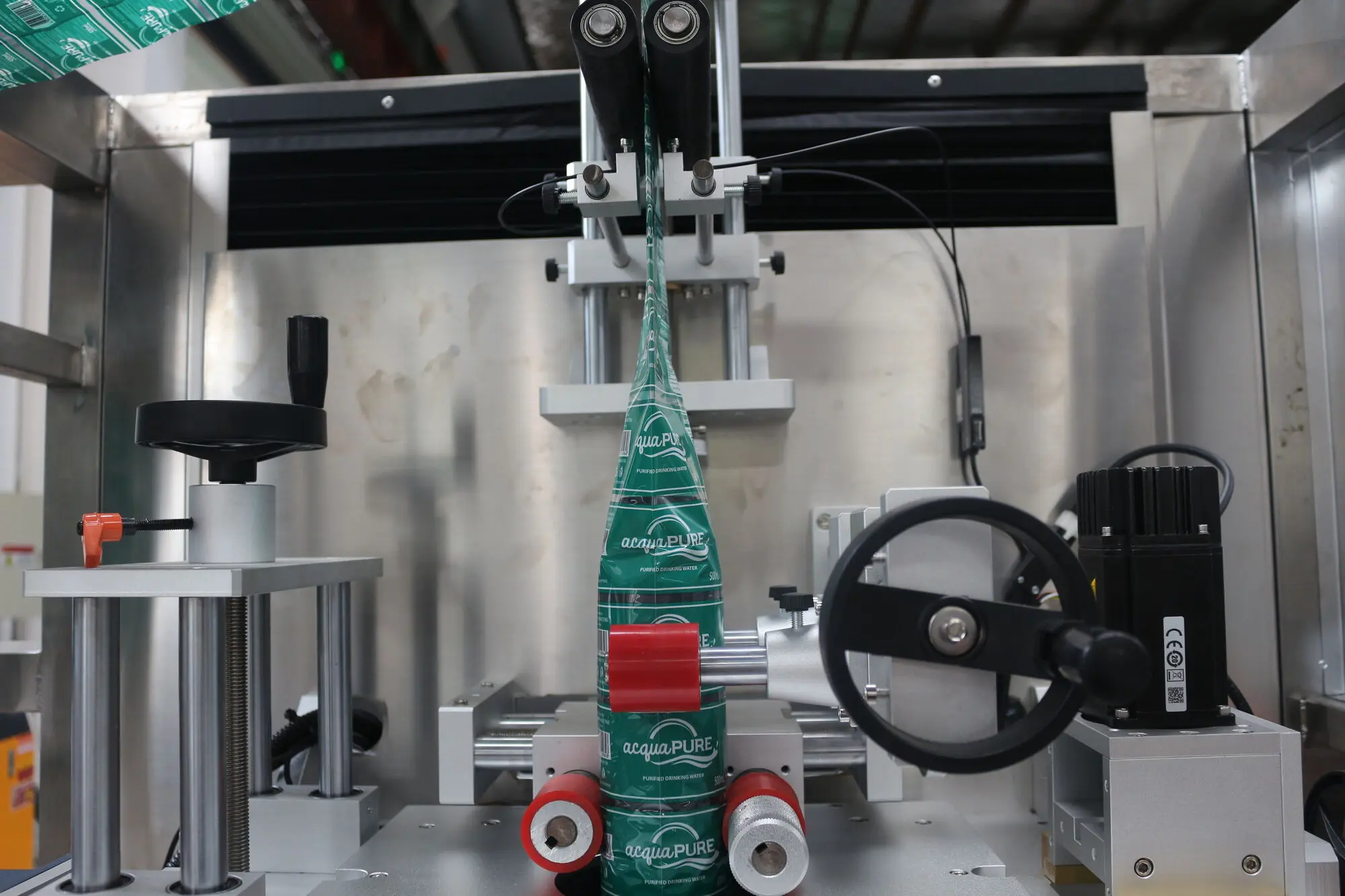 Automatic 5 Gallon Bottle Caps Heat Seal Label Hine