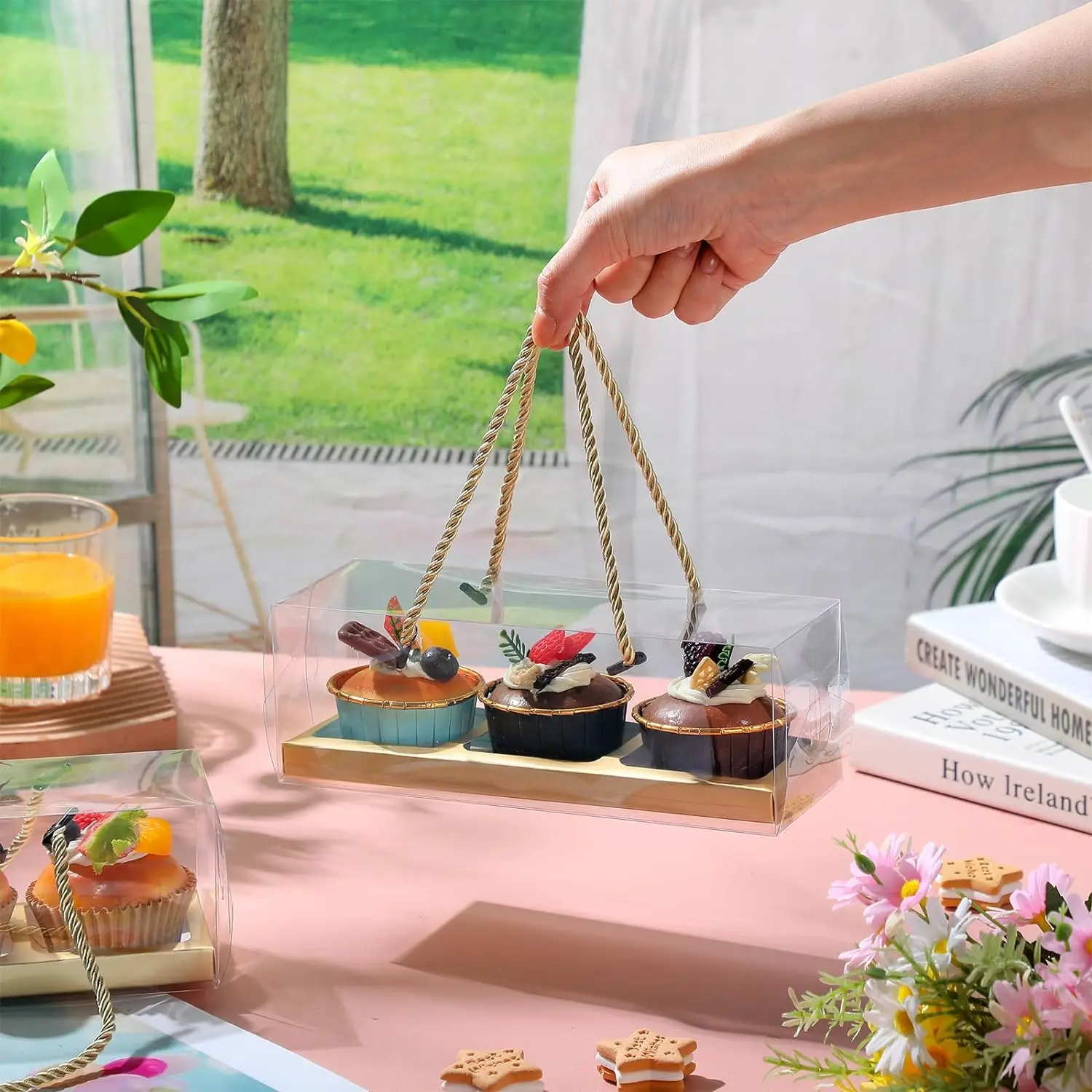 10Pcs Clear Cupcake Boxes Portable Cupcake Container with Rope Handles 3 Compartments Rectangular Cake Carrier for Dessert Party